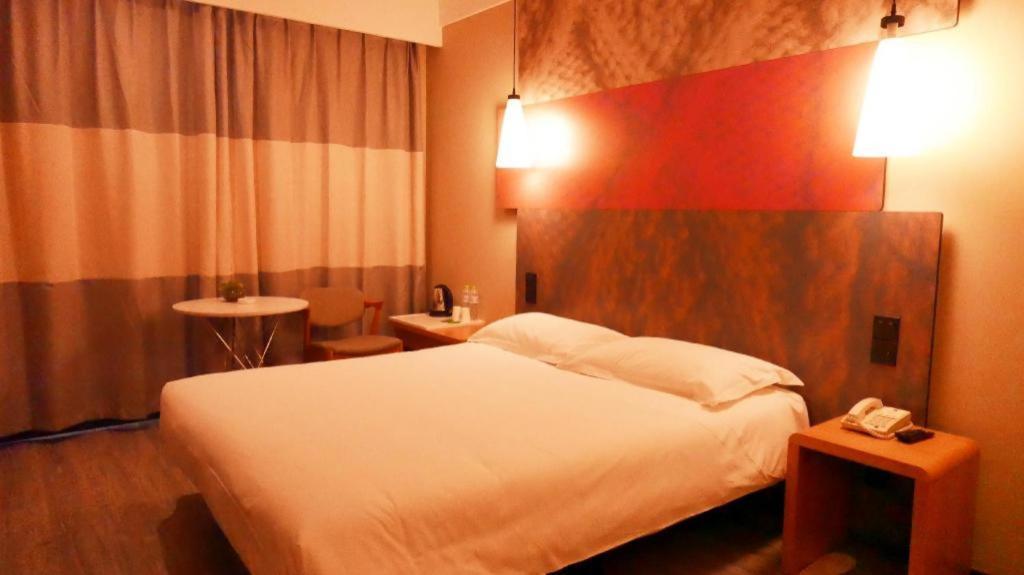 Ibis Nanchang Zhongshan Road Pedestrian Street Hotel Екстериор снимка